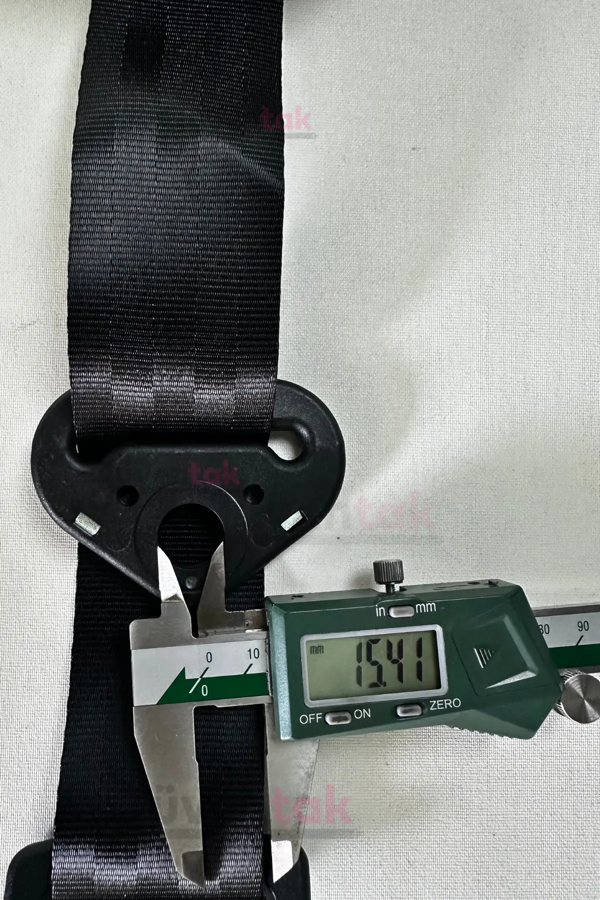 3 noktalı kemer için çelik alaşımlı kırmızı butonlu emniyet kemeri kilidi.